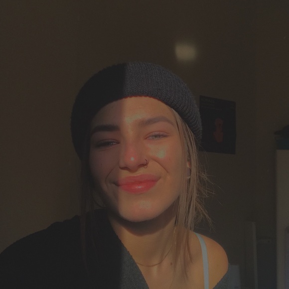 Meet your Posher, Megan - Picture 1 of 1